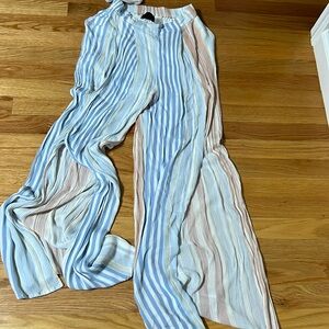 Hot Miami styles size small top and pant set